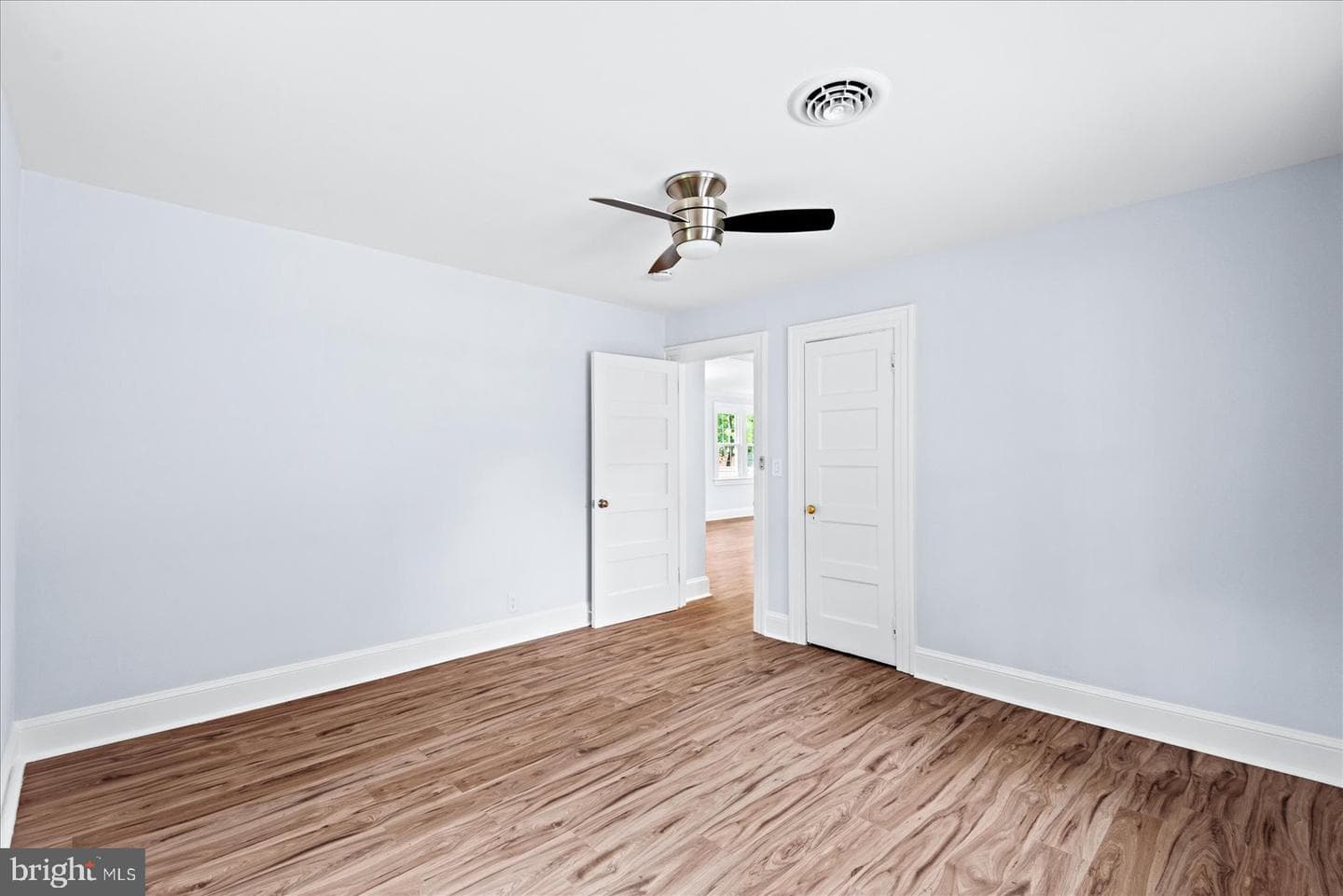 1213 Rowe Street photo 12