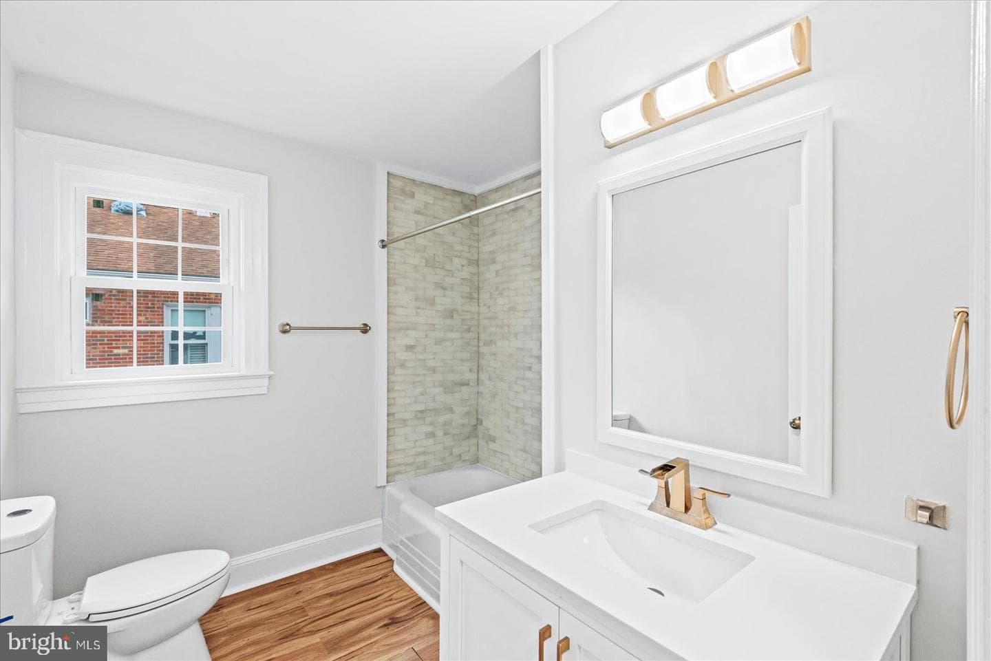 1213 Rowe Street photo 15