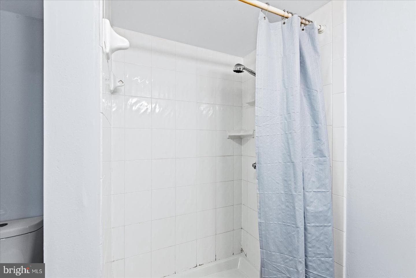 1213 Rowe Street photo 24