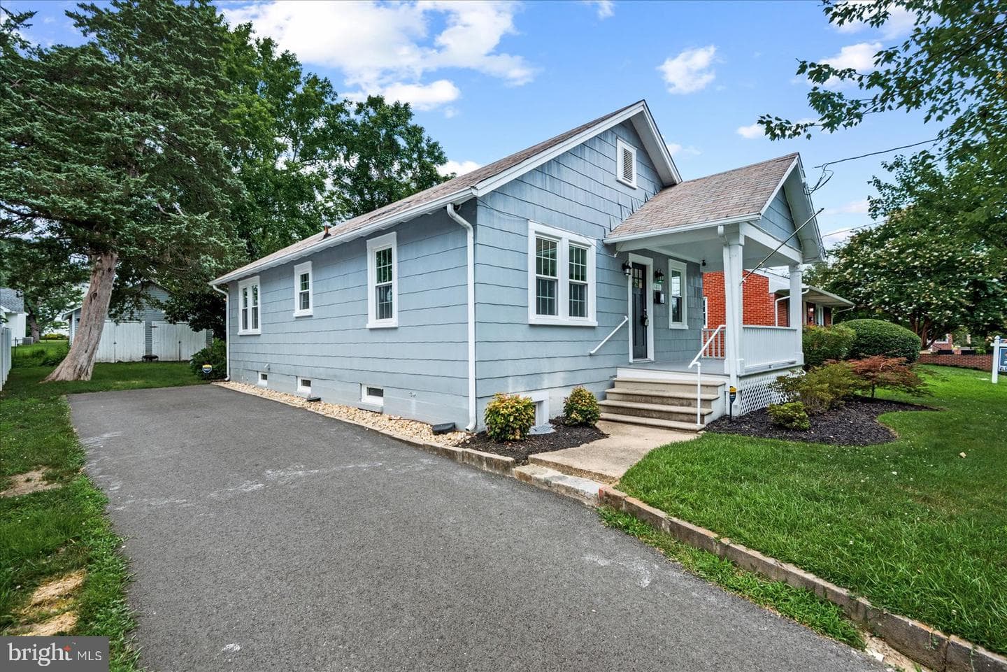 1213 Rowe Street photo 27