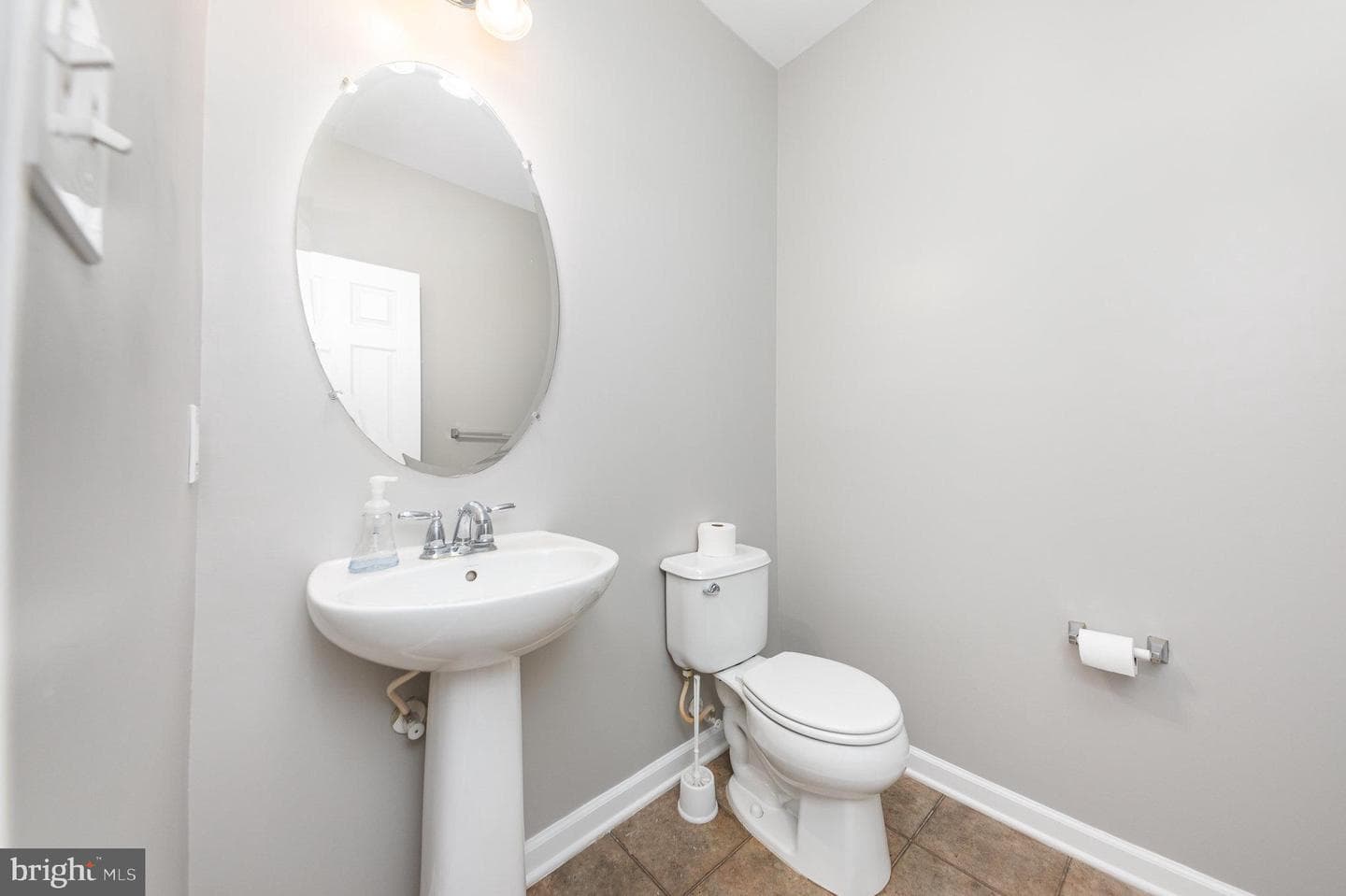 1403 Idlewild Boulevard photo 9