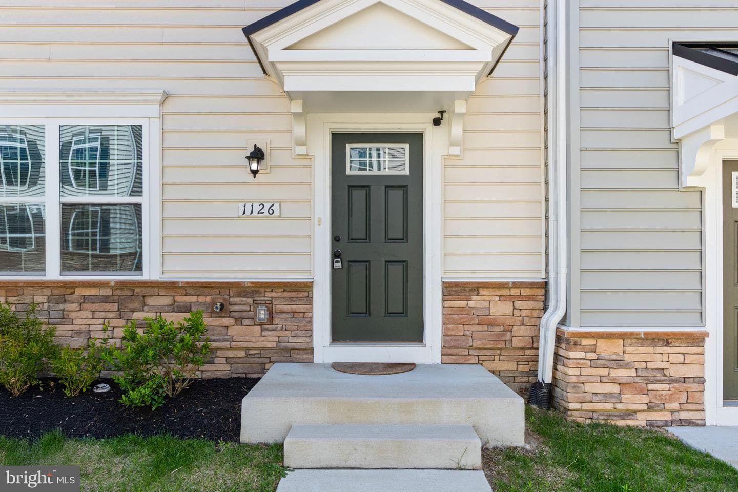1126 Dovetail Circle photo 3