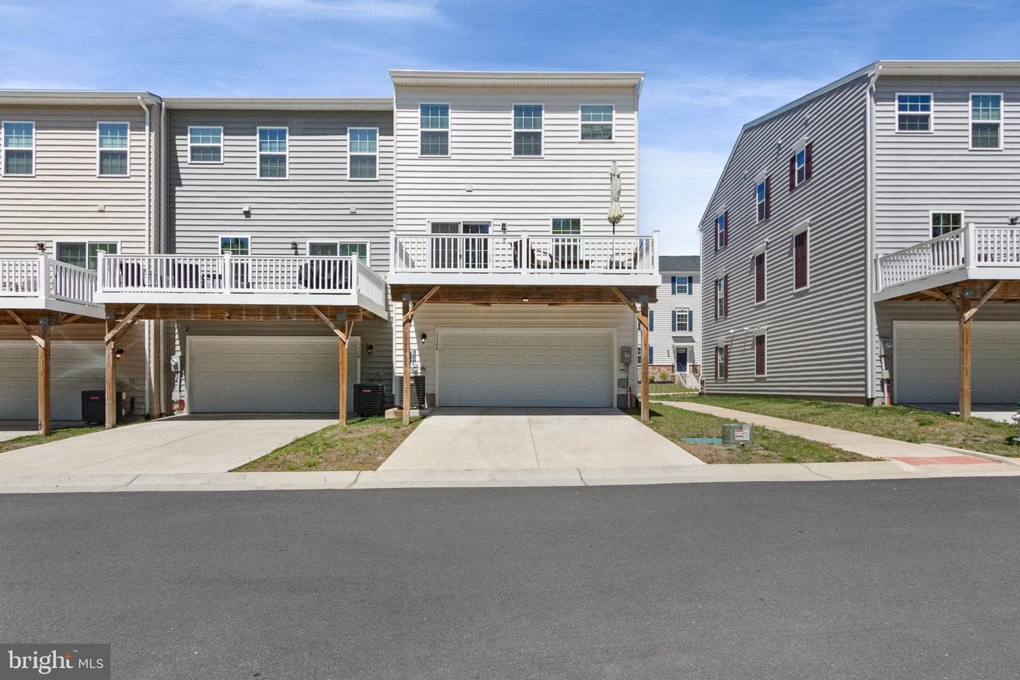1126 Dovetail Circle photo 5