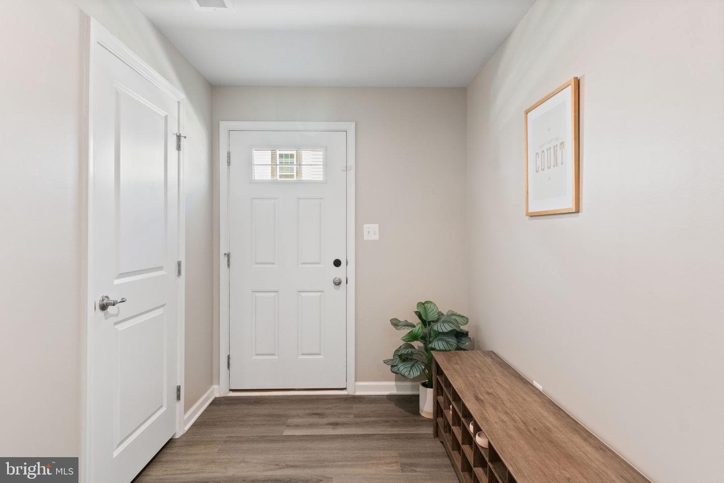 1126 Dovetail Circle photo 6