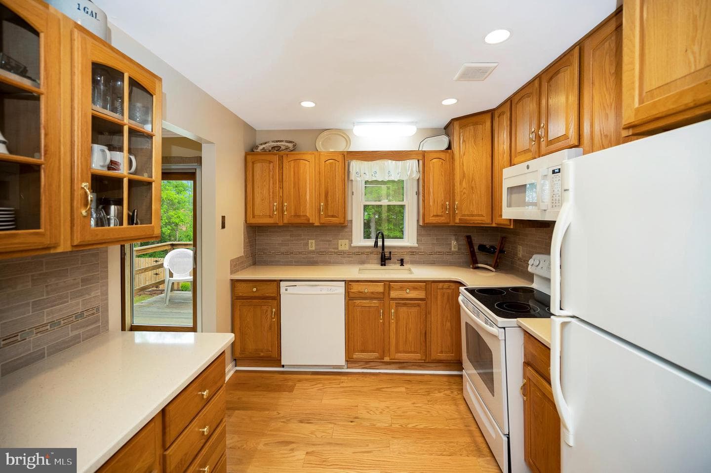 14 Apache Terrace photo 8