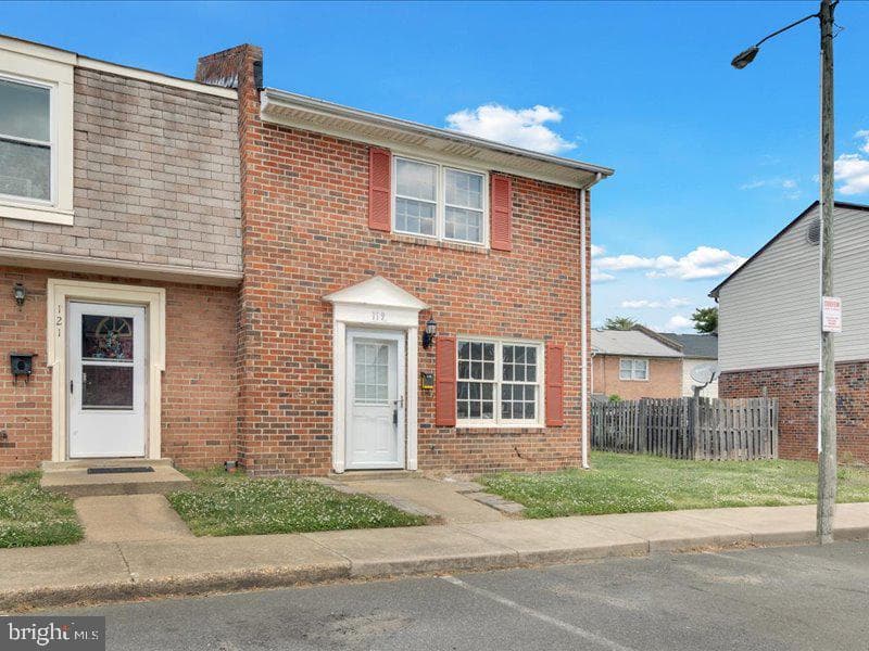 119 Hickok Circle photo 2