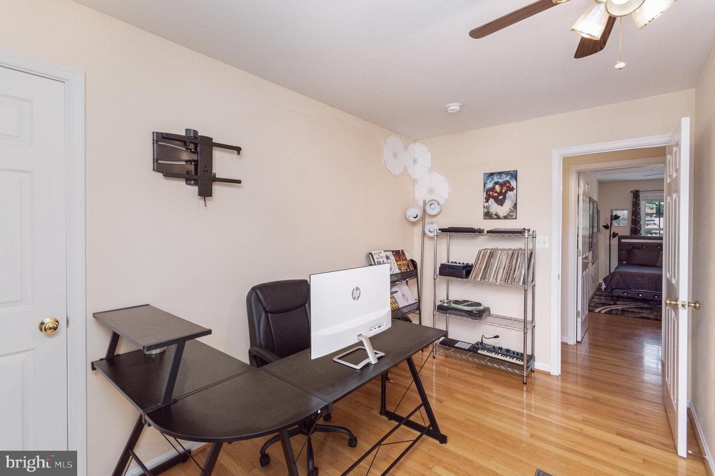 321 McKinney Street photo 17