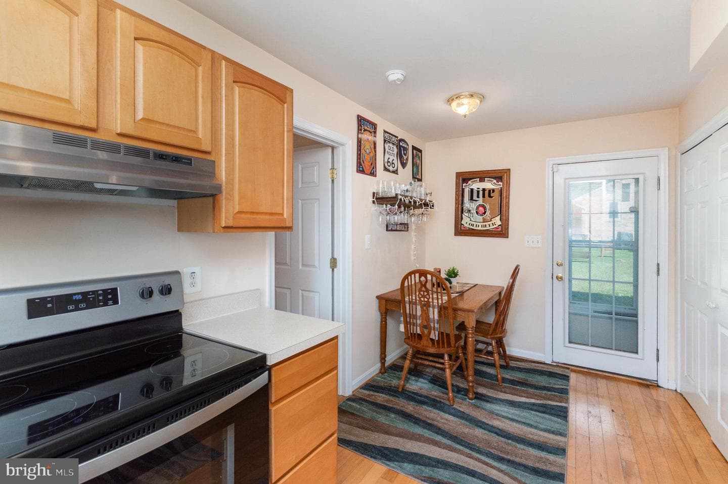 321 McKinney Street photo 9