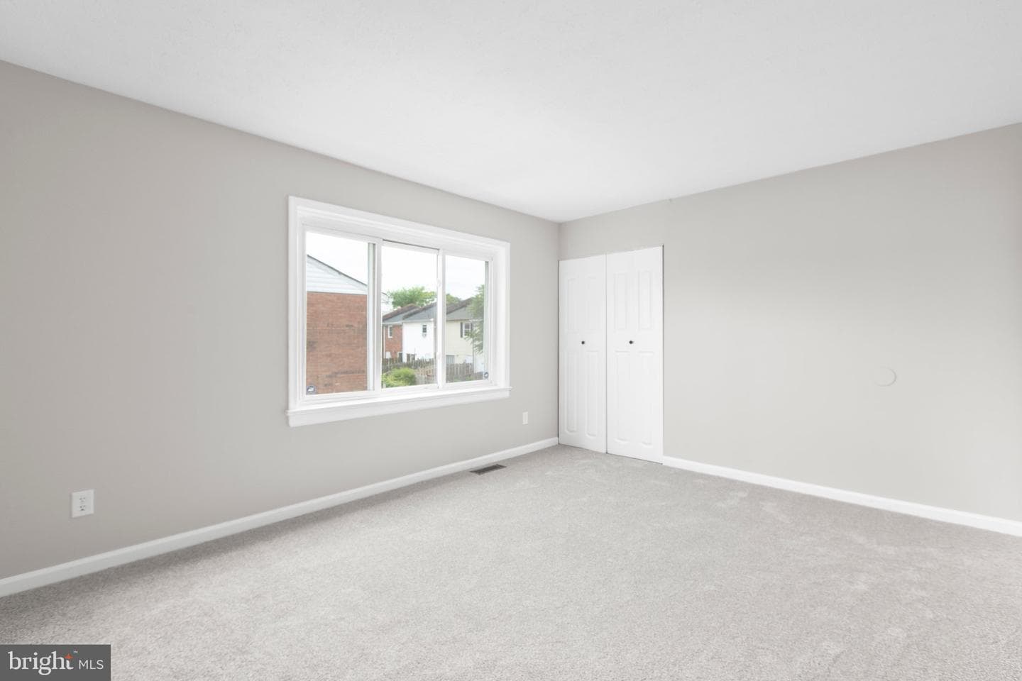 231 Ivanhoe Court photo 19