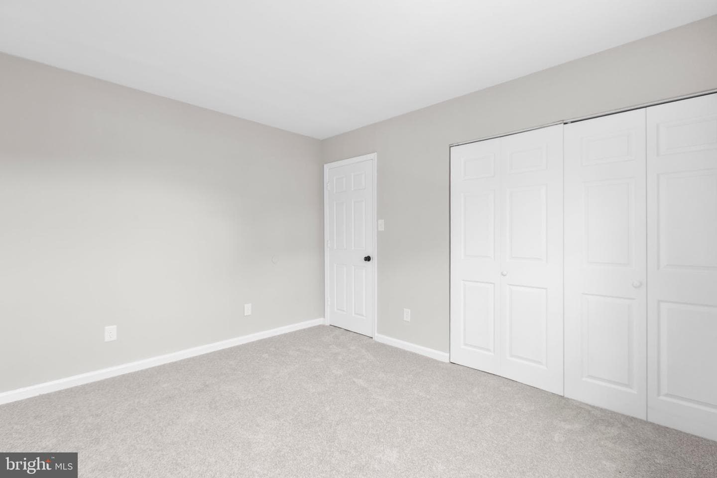 231 Ivanhoe Court photo 24