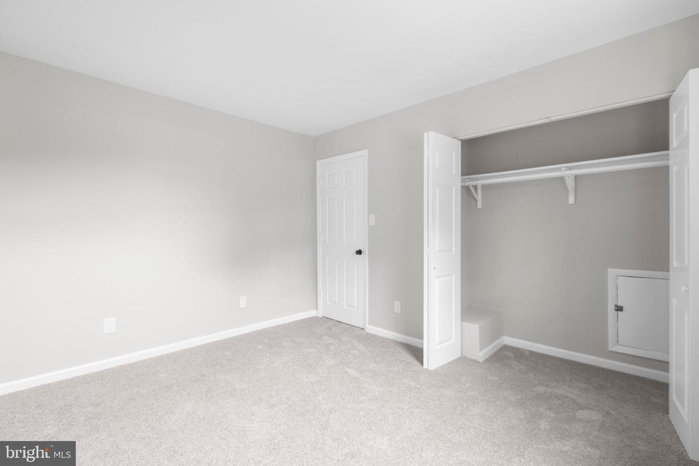 231 Ivanhoe Court photo 25