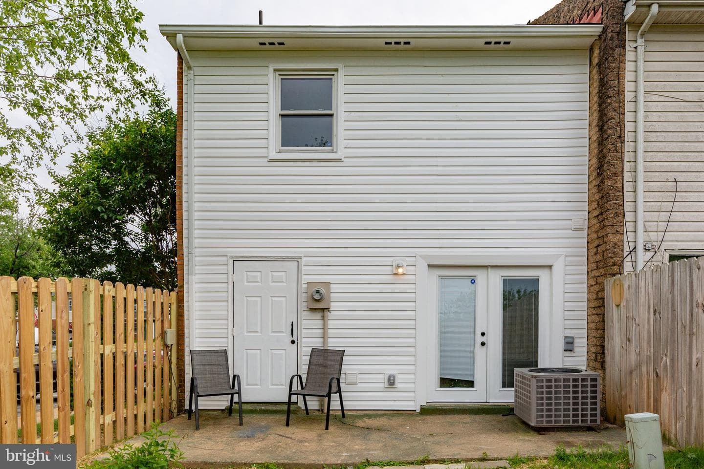 231 Ivanhoe Court photo 28