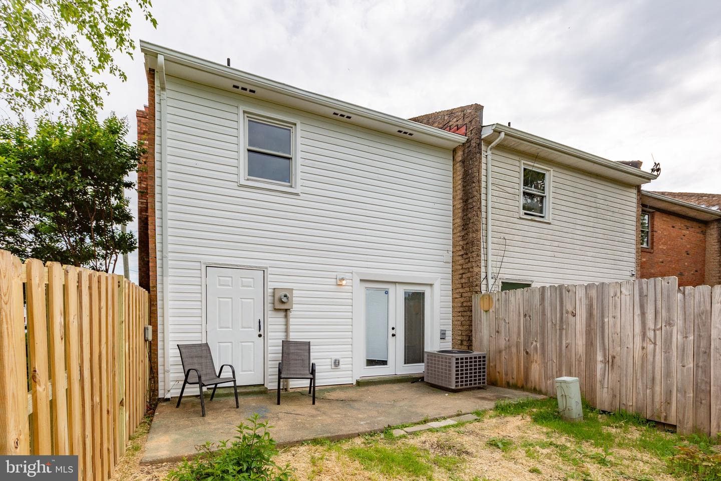 231 Ivanhoe Court photo 30