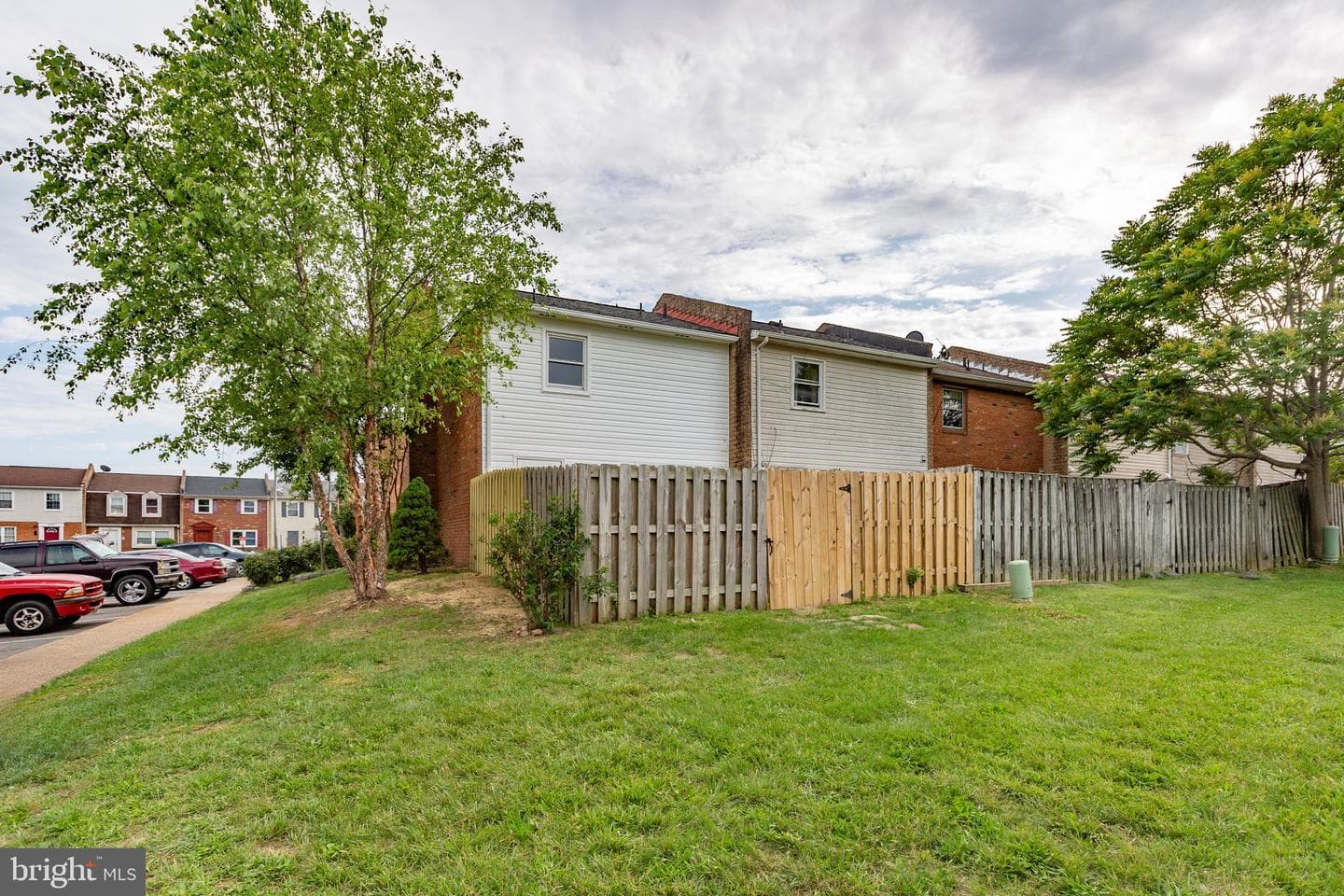 231 Ivanhoe Court photo 31