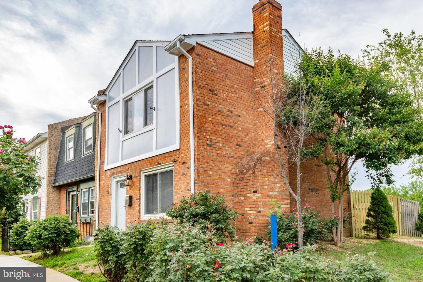 231 Ivanhoe Court photo 4