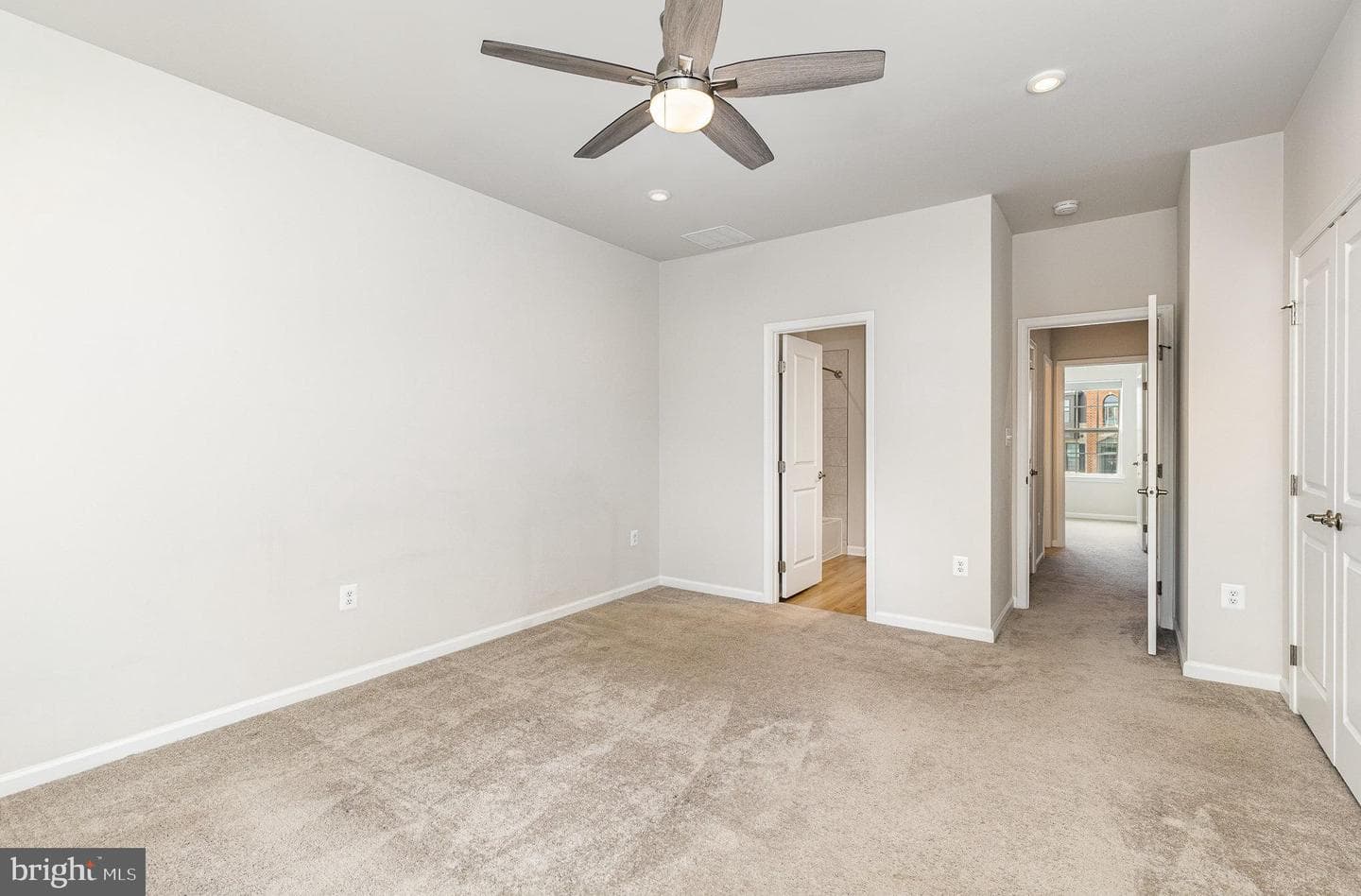 1019 Rampart Drive photo 12