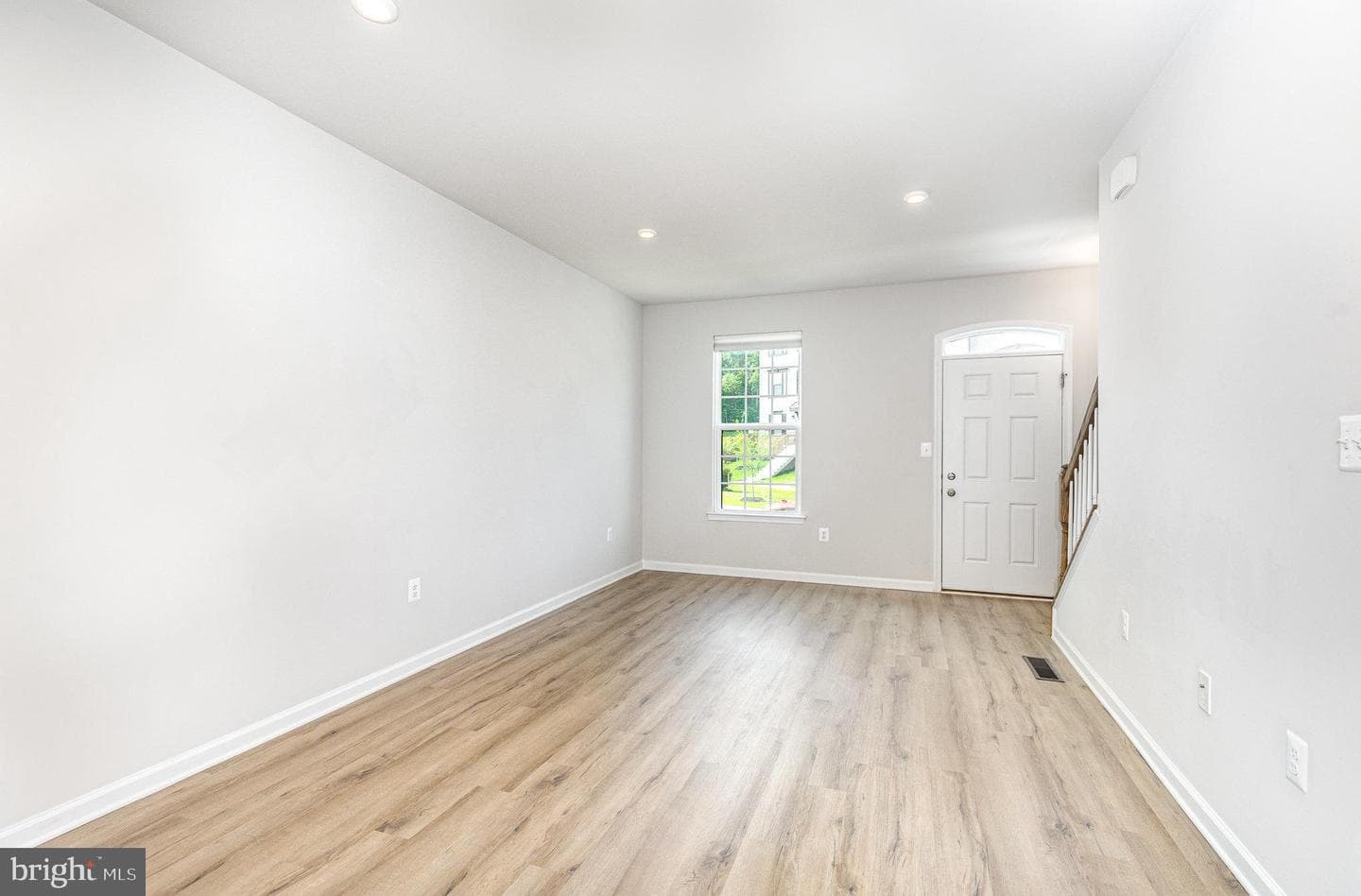 1019 Rampart Drive photo 3
