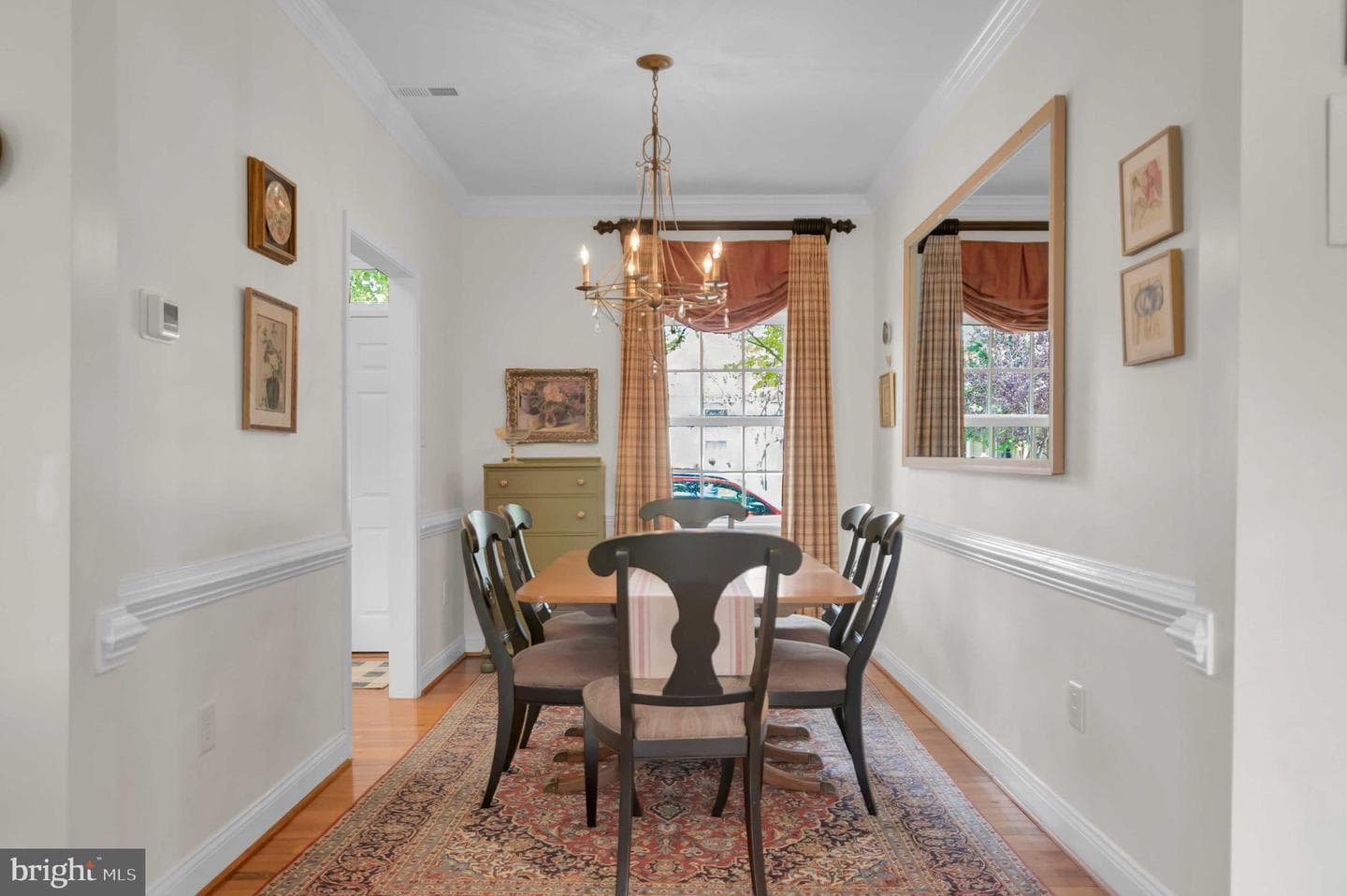 211 Prince Edward Street photo 10