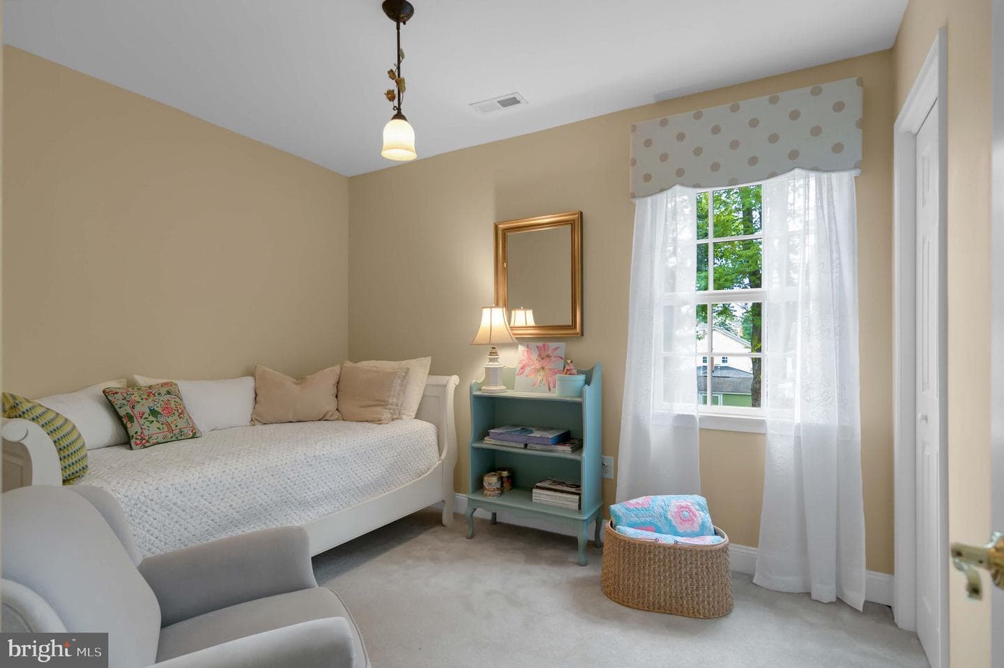 211 Prince Edward Street photo 26