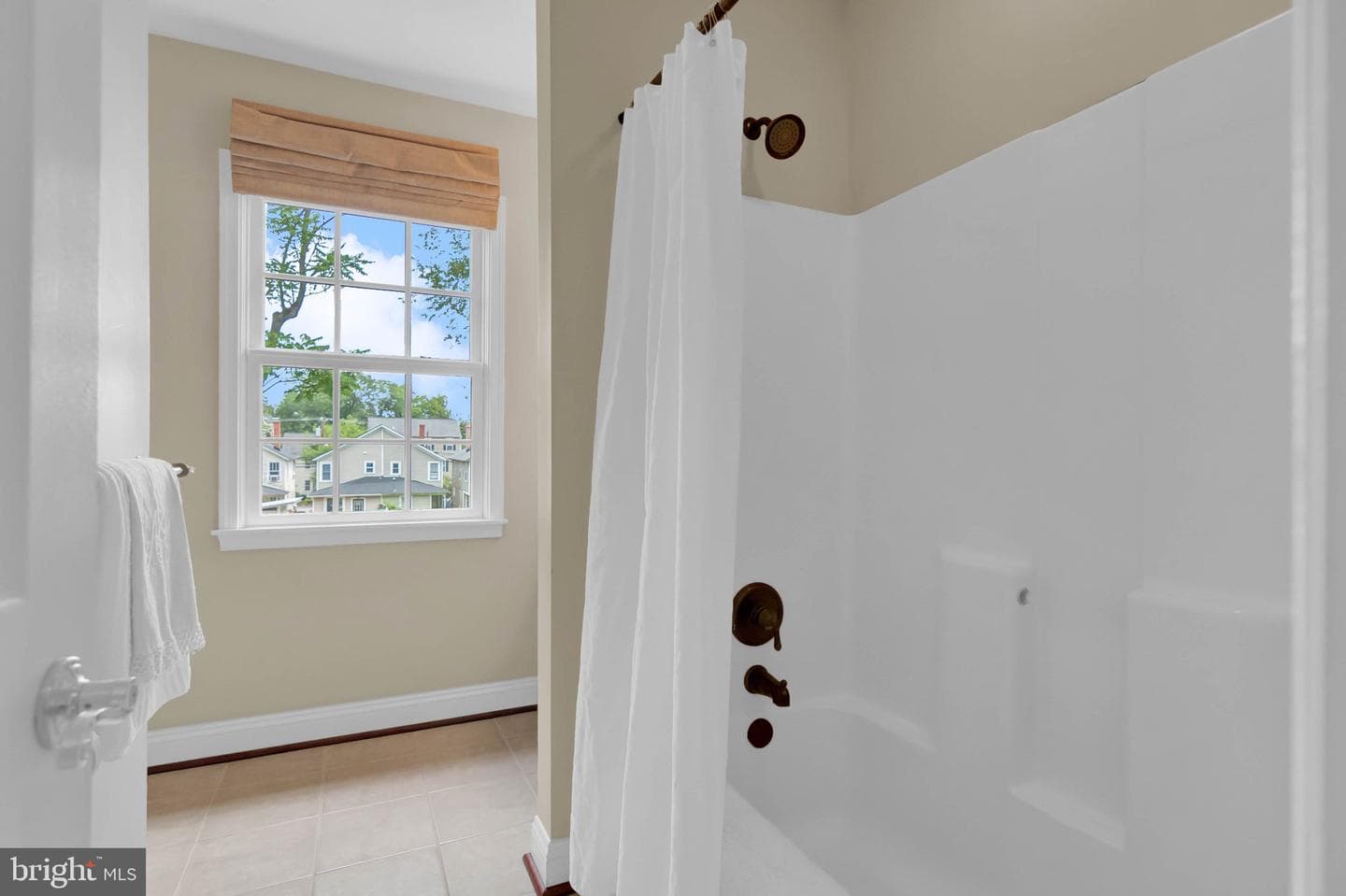 211 Prince Edward Street photo 30