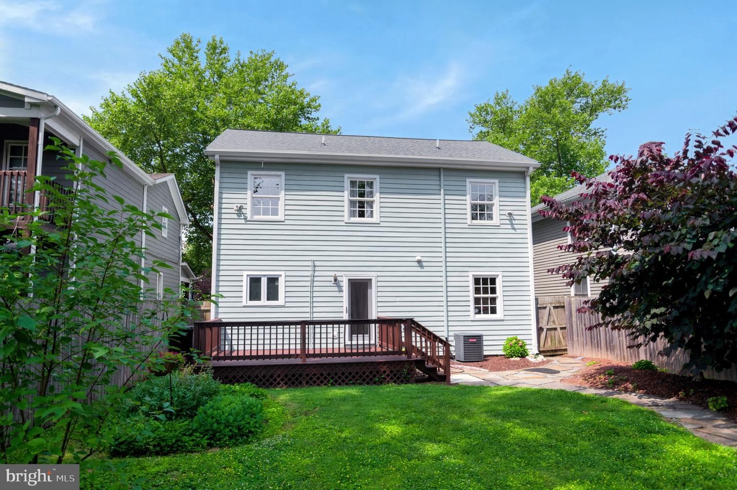 211 Prince Edward Street photo 34