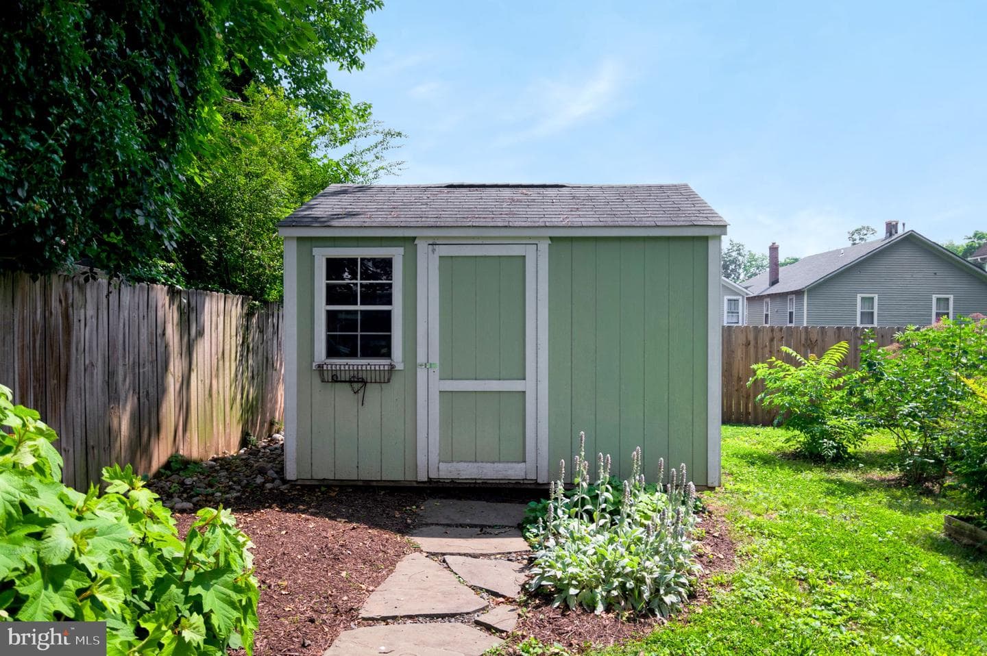211 Prince Edward Street photo 38