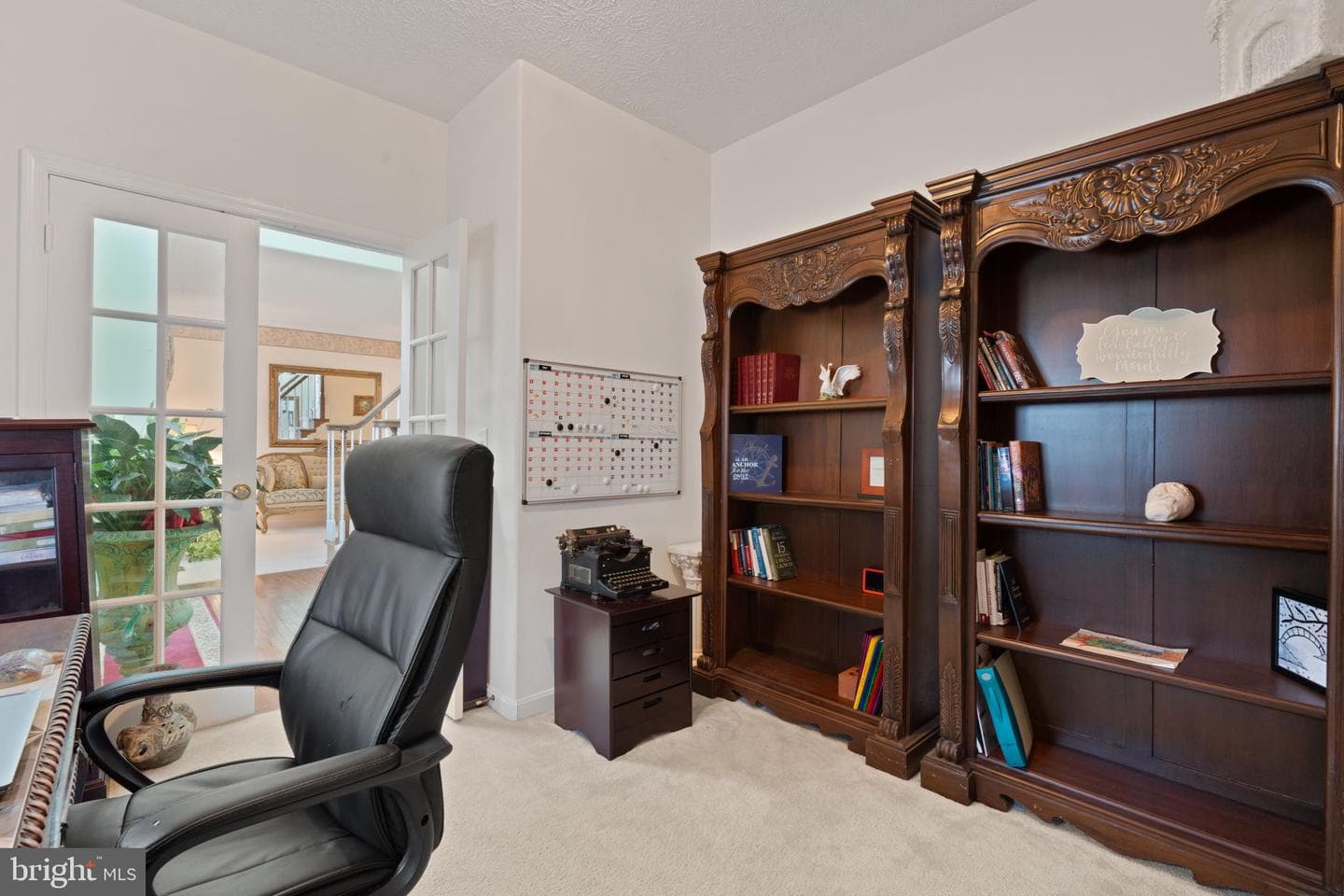 1002 Black Oak Court photo 12