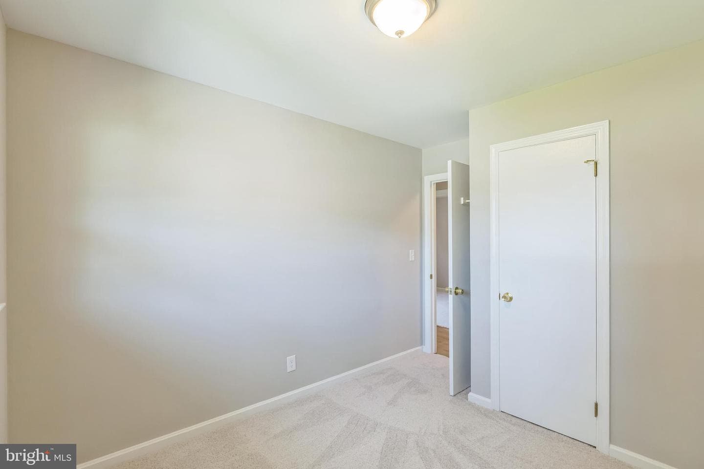 2403 Lafayette Boulevard photo 25