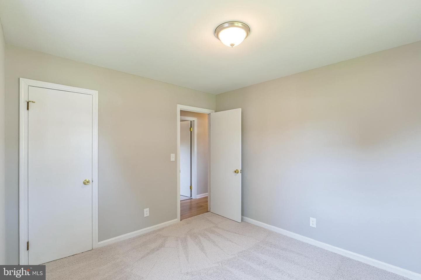 2403 Lafayette Boulevard photo 27
