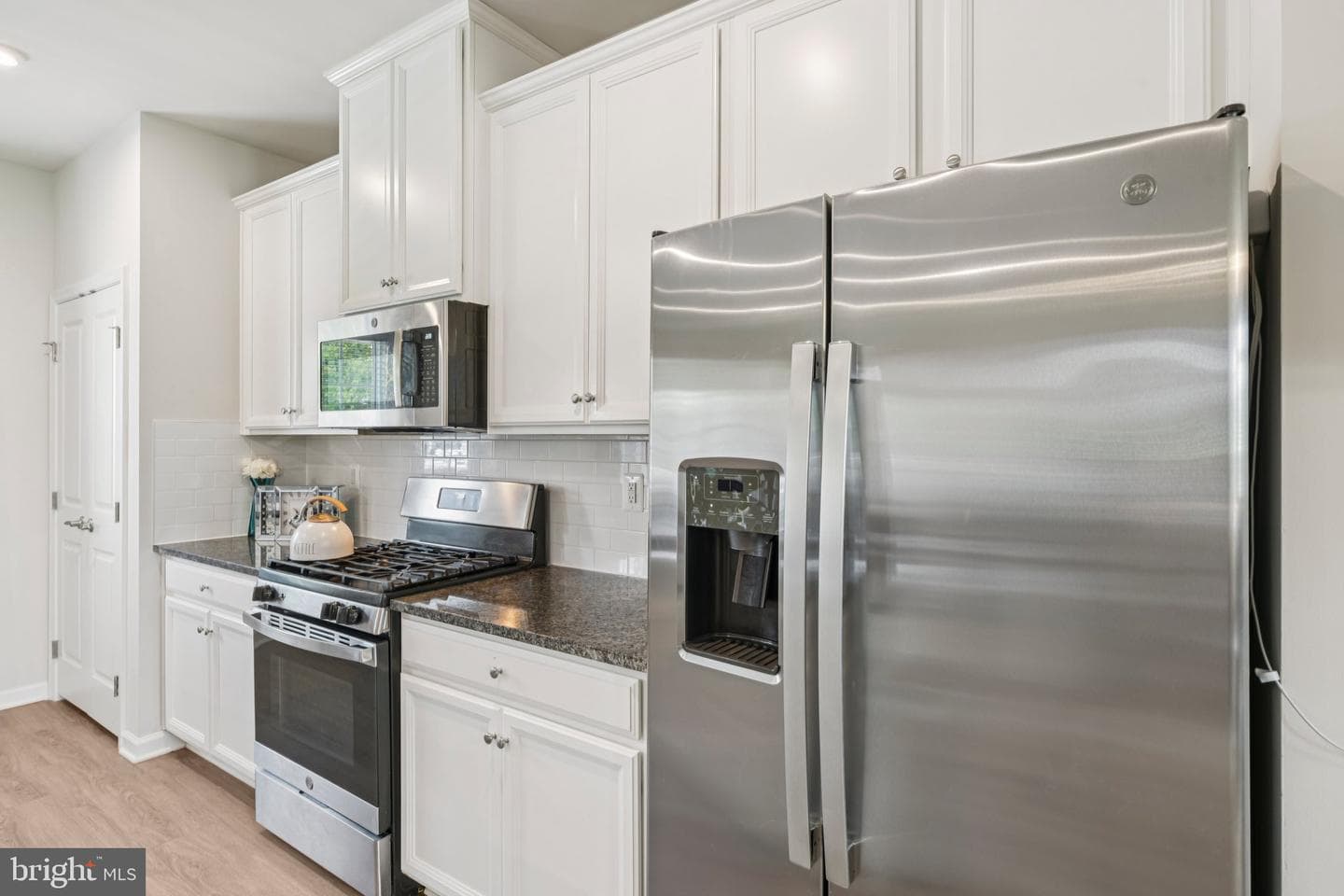 2302 Emerson Lane photo 9