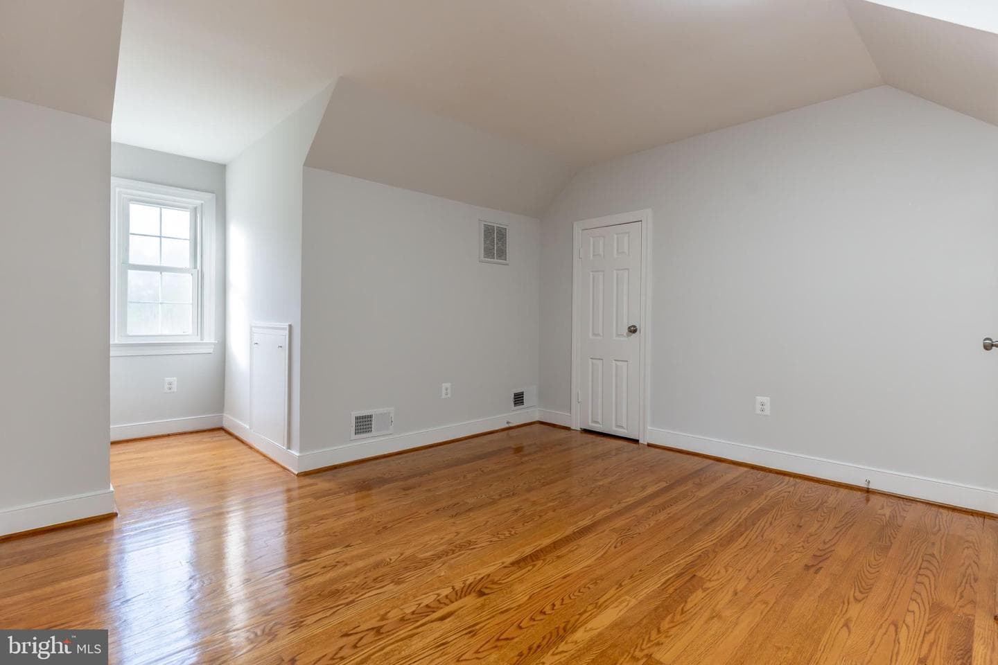 142 Woodland Road photo 28