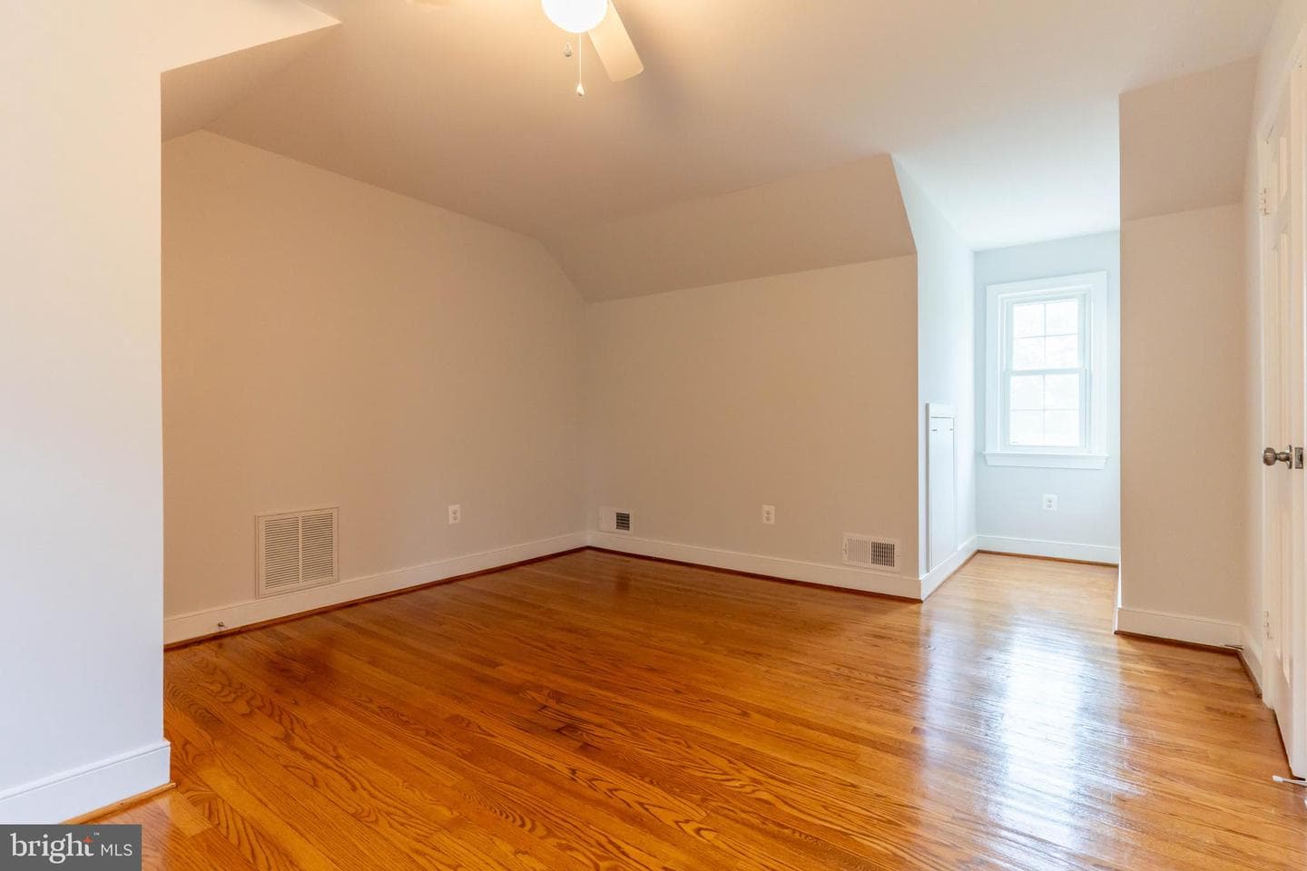 142 Woodland Road photo 35