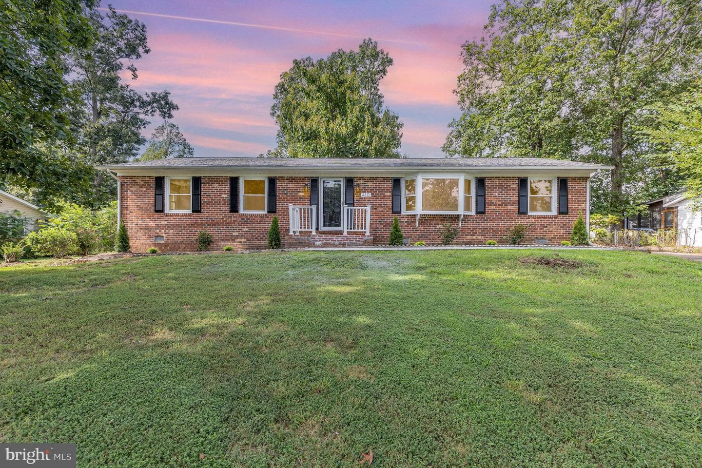410 Deerwood Drive photo 1