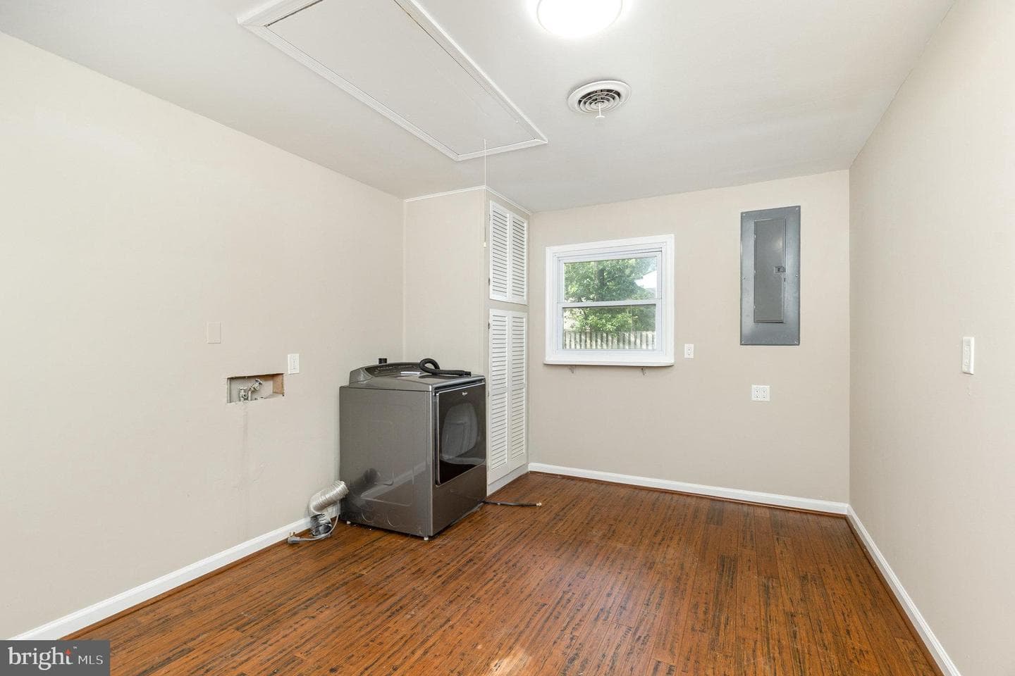 410 Deerwood Drive photo 13