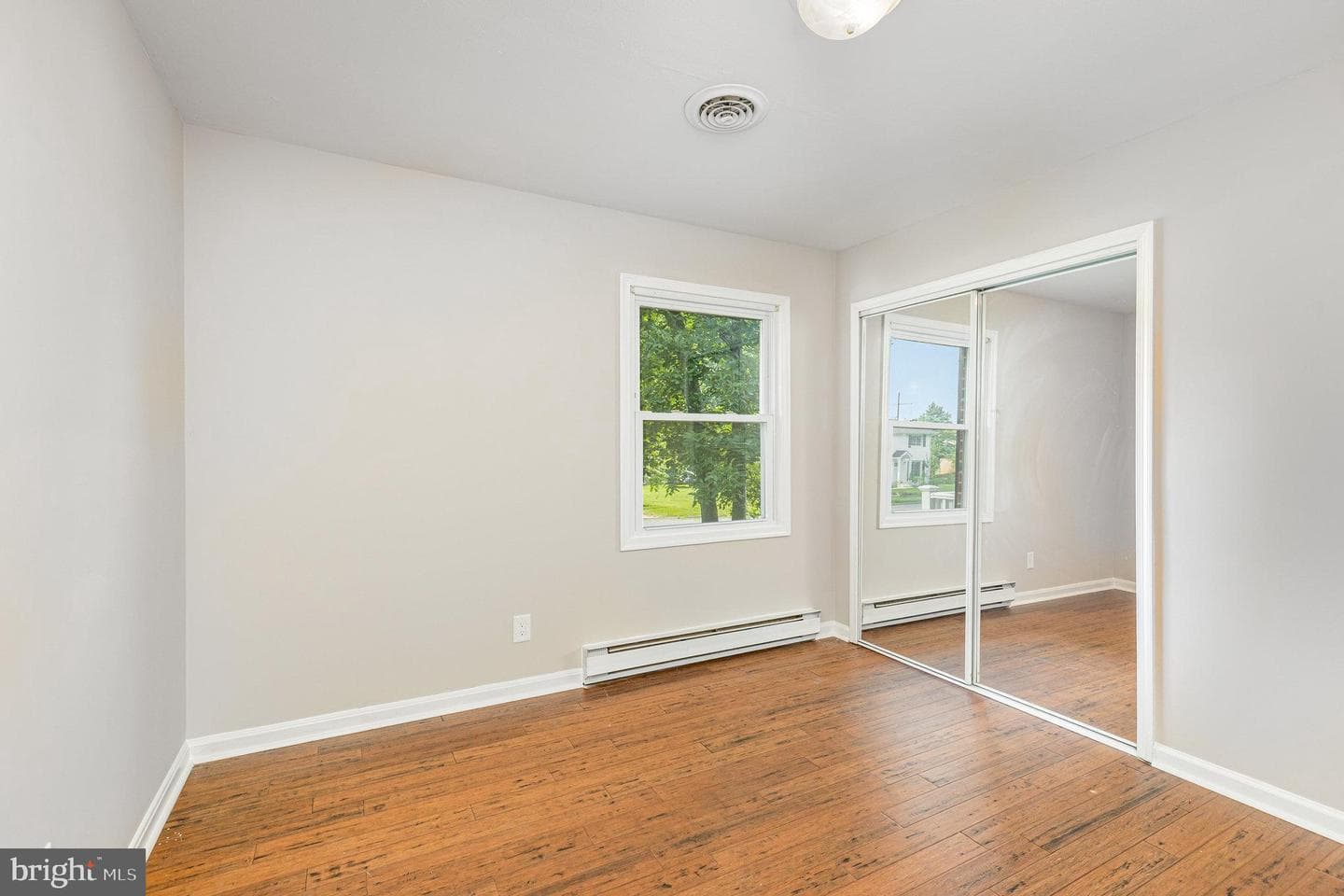410 Deerwood Drive photo 27
