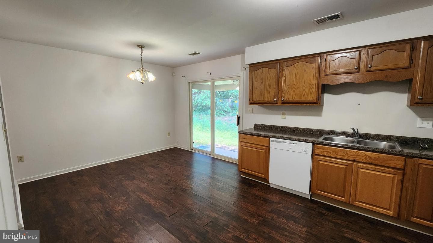 192 Farrell Lane photo 4