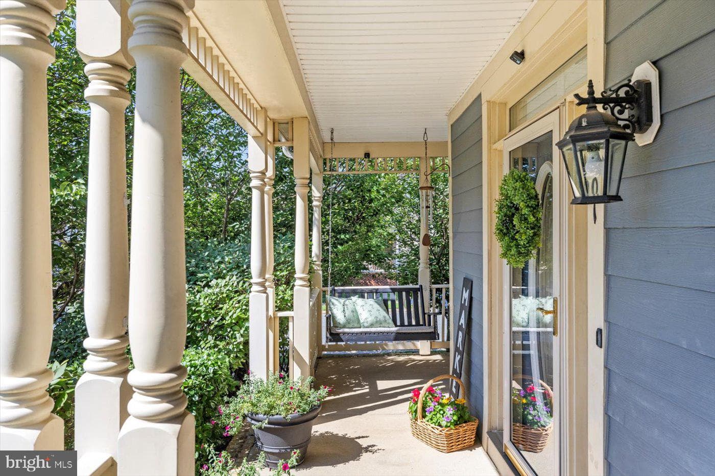 1101 Pickett Street photo 2