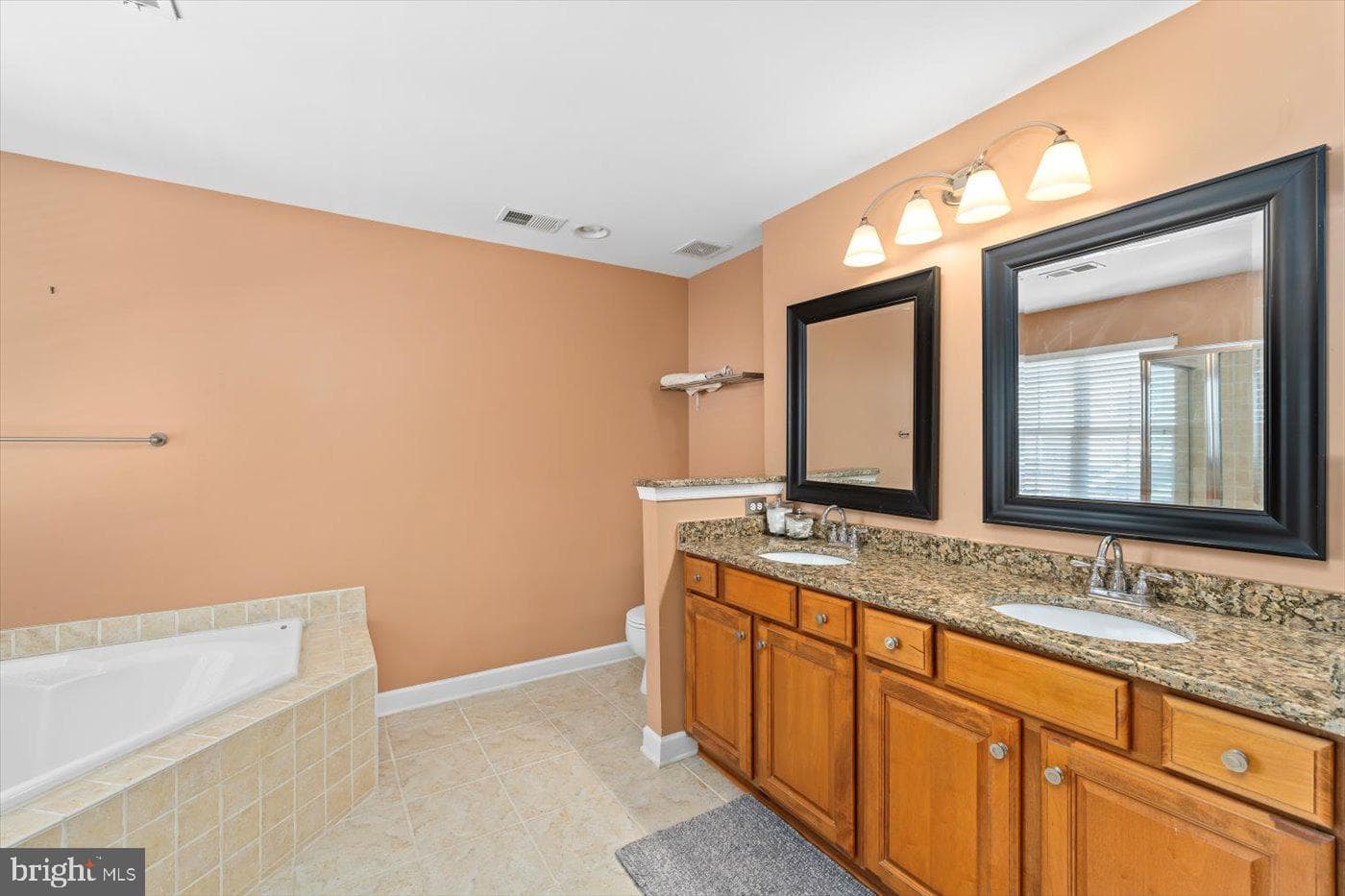 1101 Pickett Street photo 32