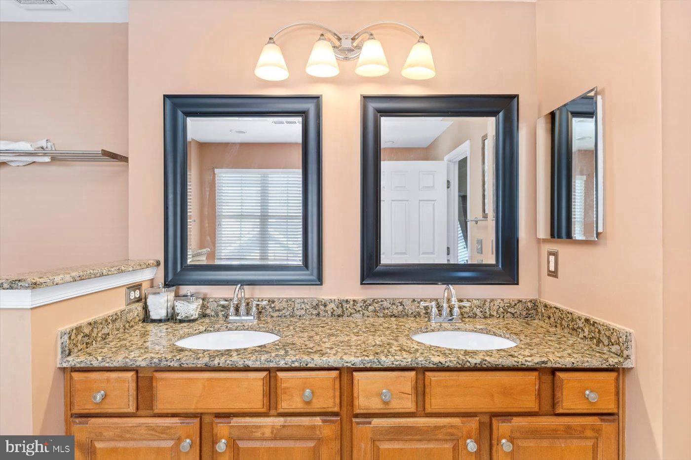 1101 Pickett Street photo 33