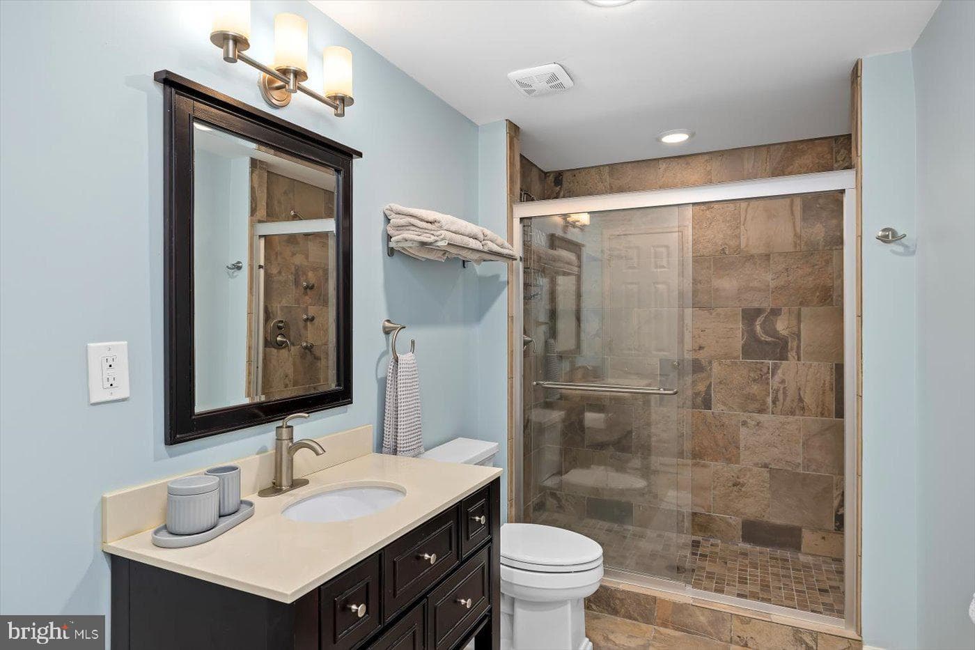 1101 Pickett Street photo 43