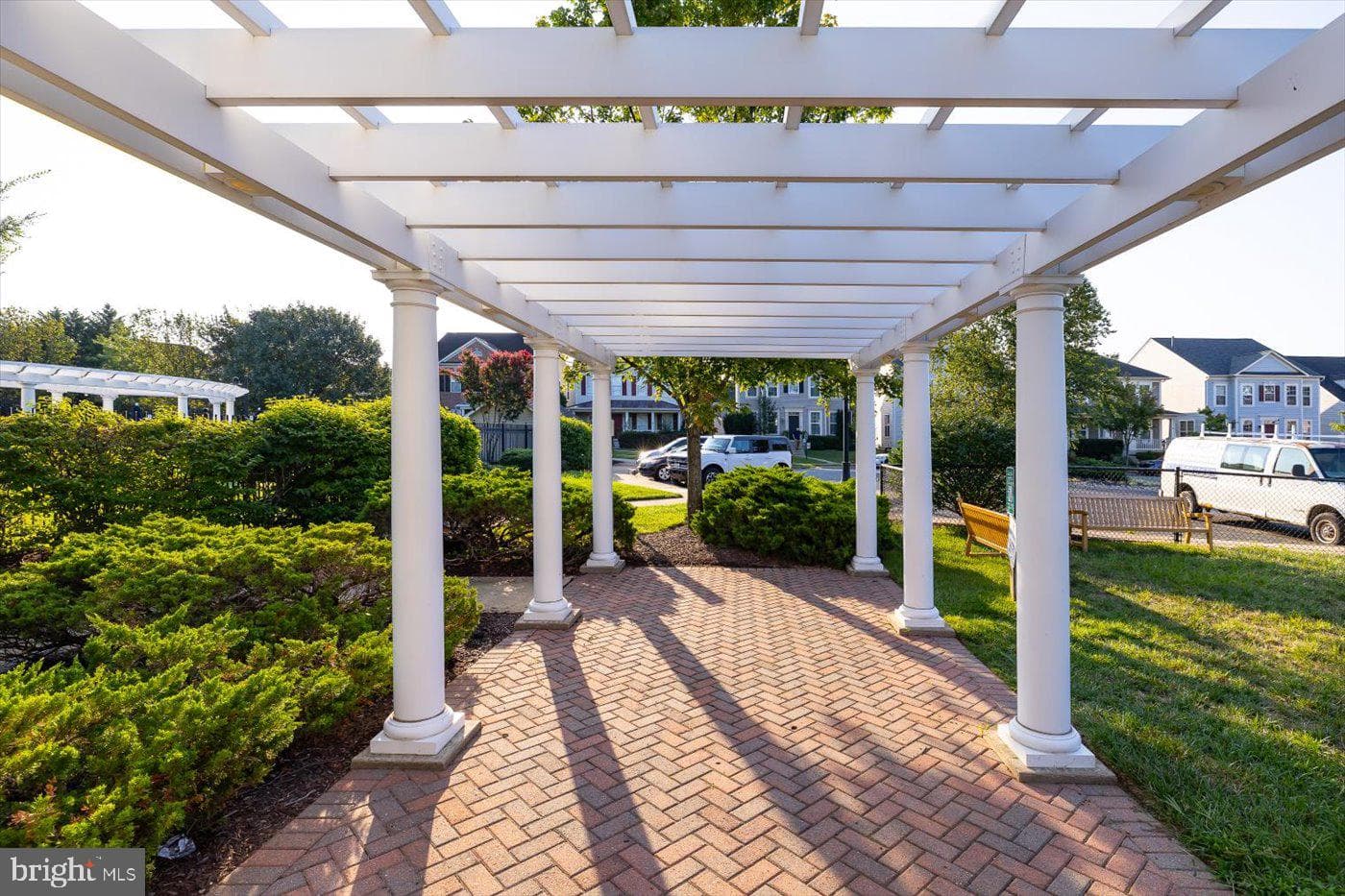 1101 Pickett Street photo 57