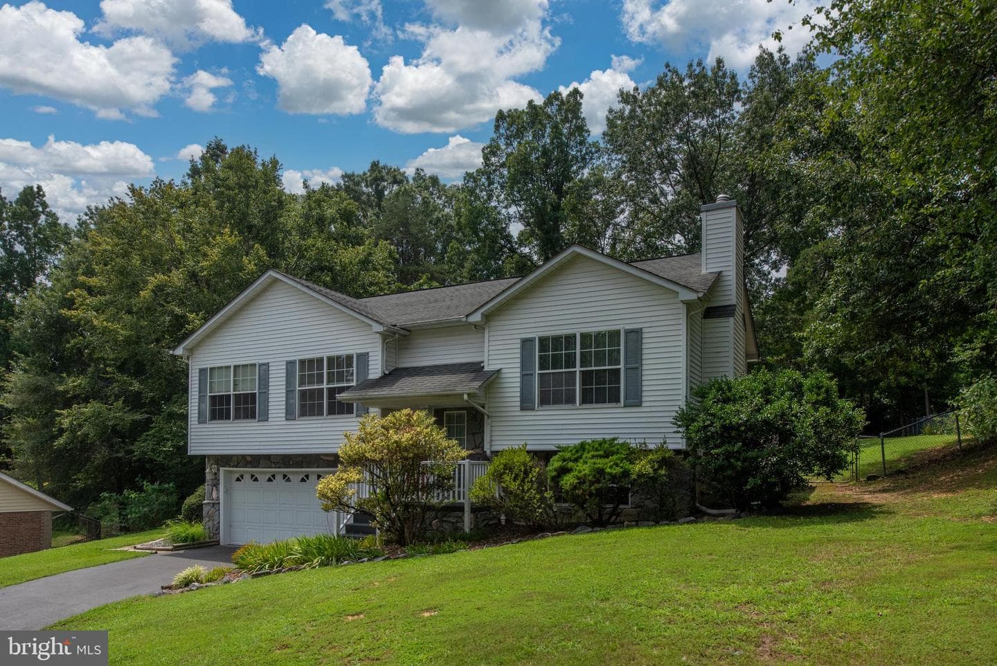 112 Springwood Drive photo 5