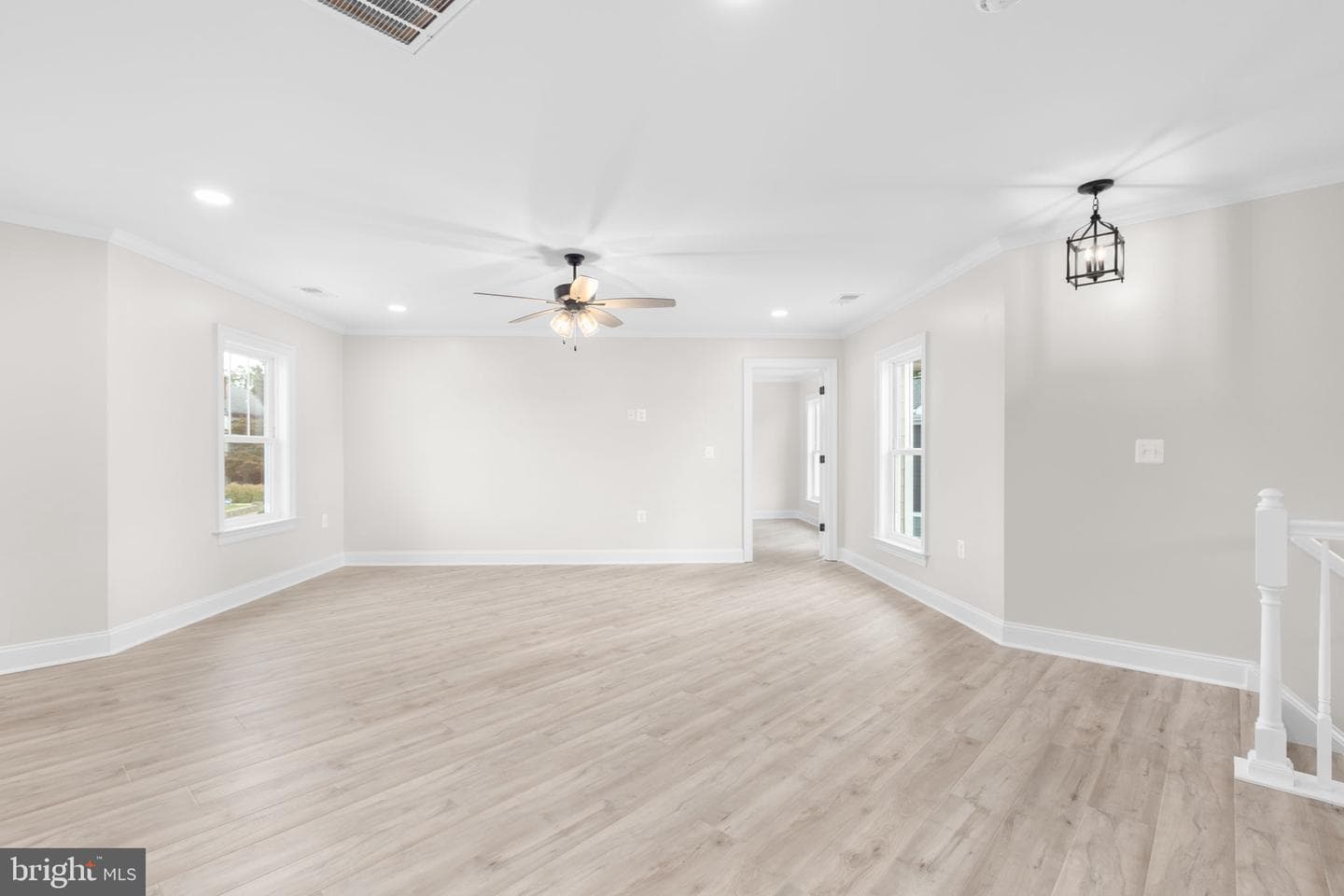 613 Kenmore Avenue photo 26