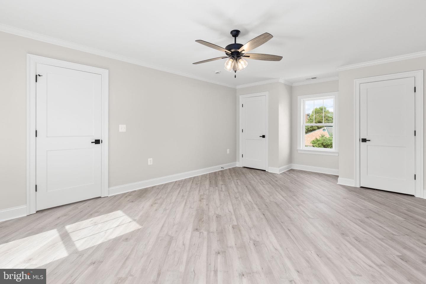 613 Kenmore Avenue photo 28