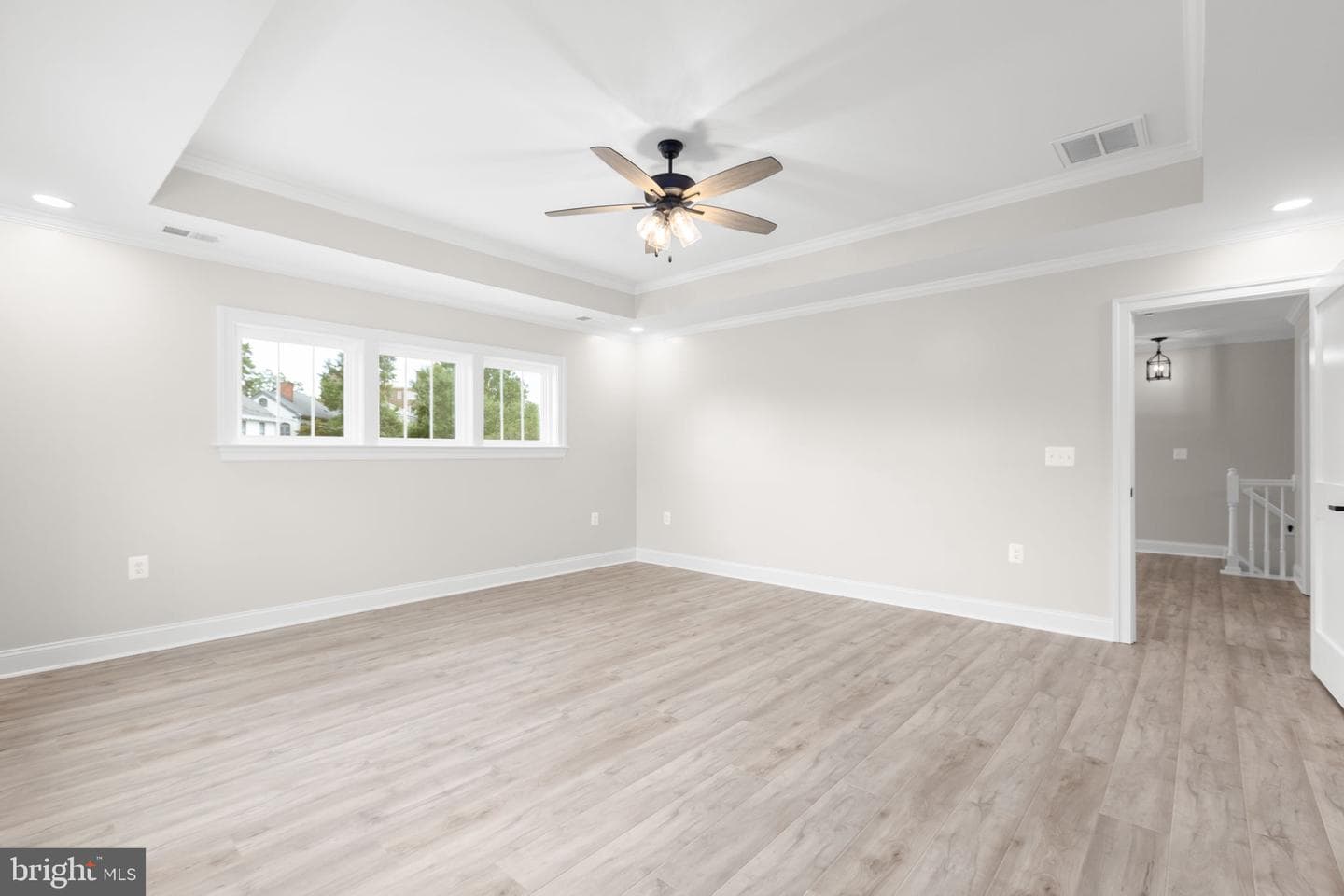 613 Kenmore Avenue photo 35