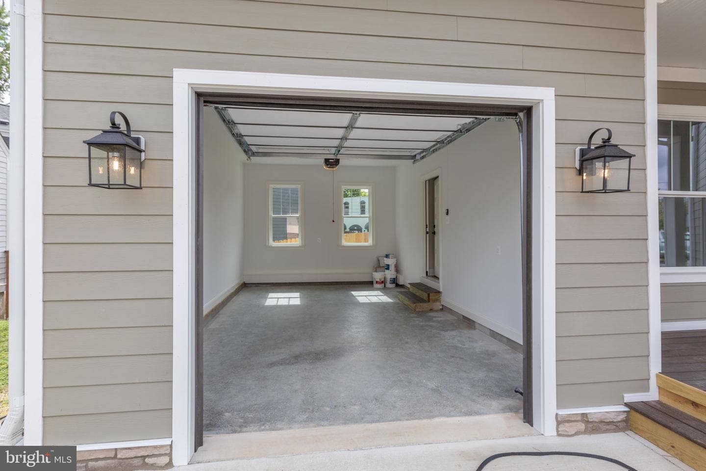 613 Kenmore Avenue photo 46