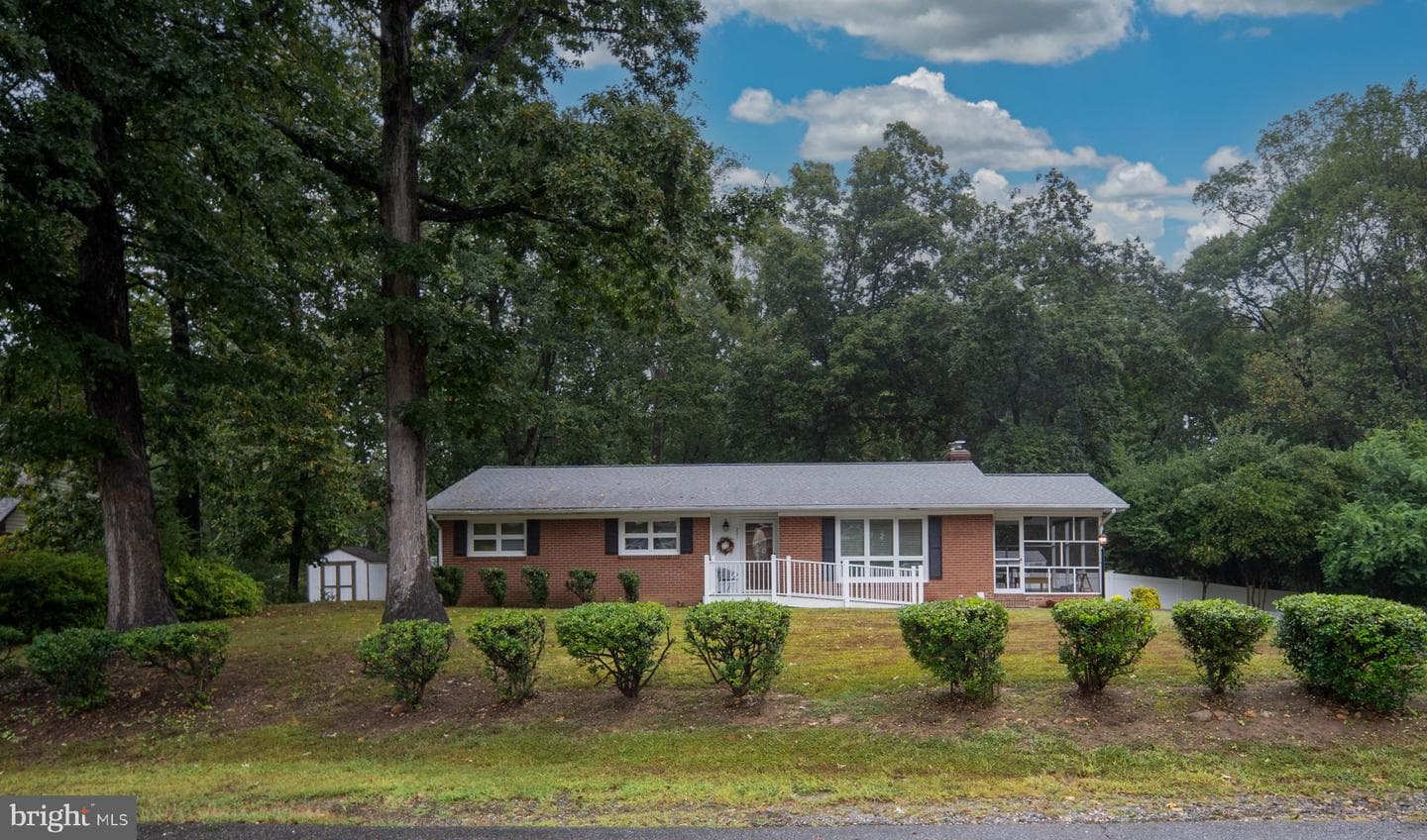 201 Stonewall Drive photo 4