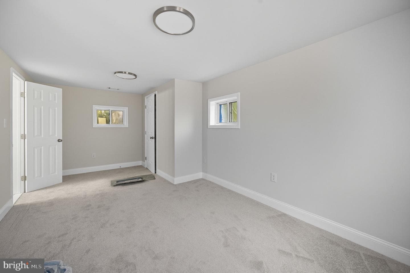 212 Coakley Street photo 23