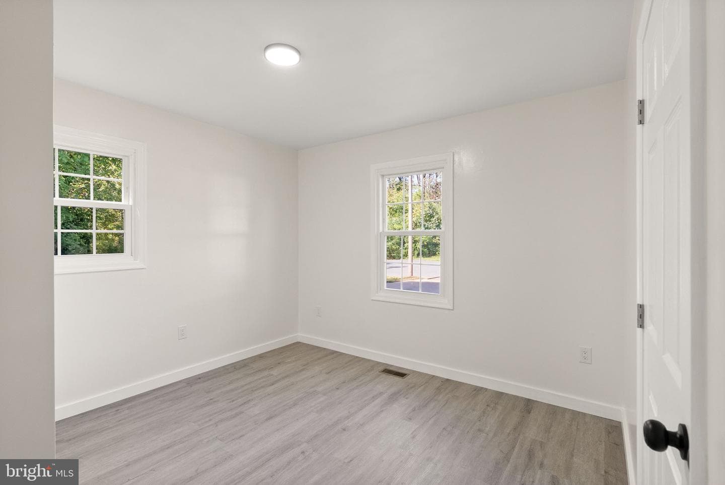 404 Newell Street photo 19