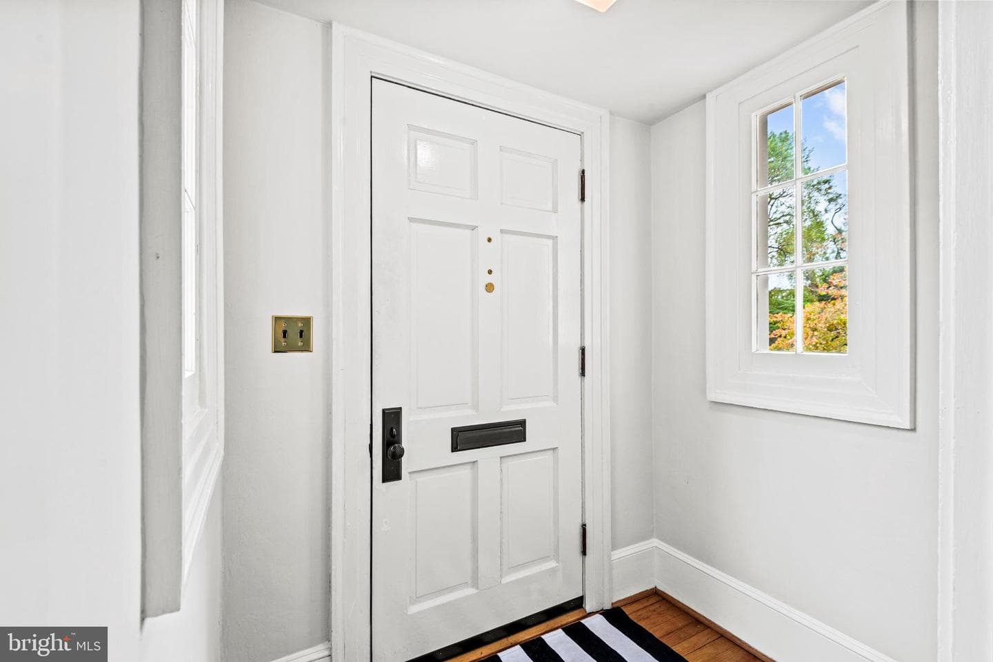 1107 Kenmore Avenue photo 2